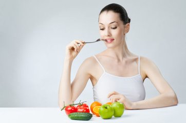 女性怎么自查子宫肌瘤呢